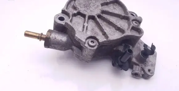 Mitsubishi Outlander Vacuum pump D1711B 1007S