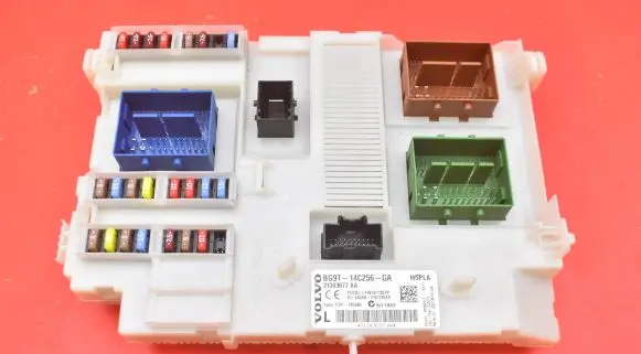 Volvo V60 Fuse box set 31343677AA
