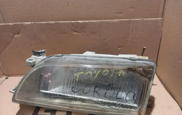 Toyota Corolla E100 Headlight/headlamp 11075390