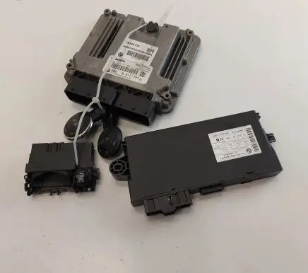 Mini Cooper Countryman R60 Engine ECU kit and lock set 8517727