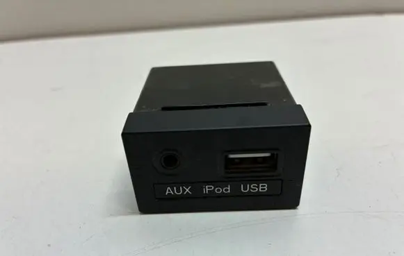 Hyundai Solati H350 AUX in-socket connector 961203X050