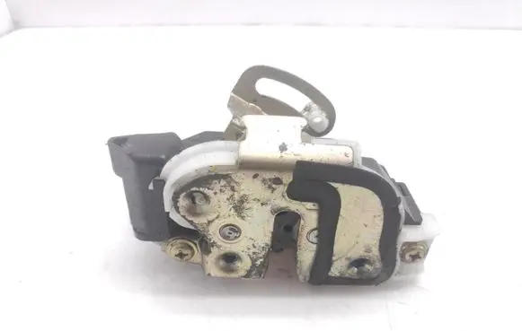 Mitsubishi Lancer Rear door lock