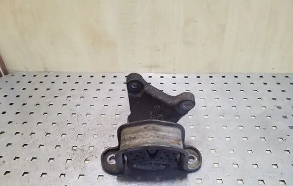 Volkswagen Transporter - Caravelle T5 Gearbox mount