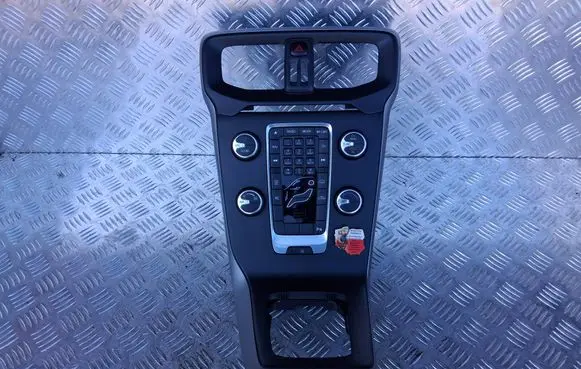 Volvo V40 Central console control unit MX230
