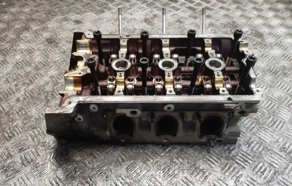 Porsche Panamera (970) Engine head 06E103404M