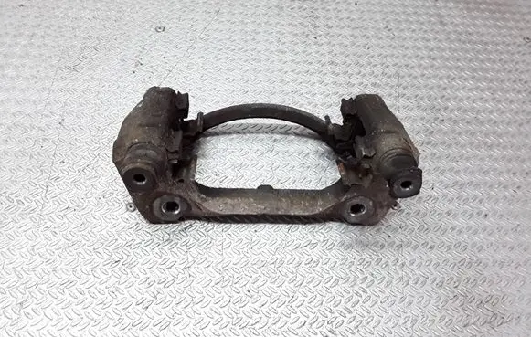 Toyota Auris 150 Front Brake Caliper Pad/Carrier 