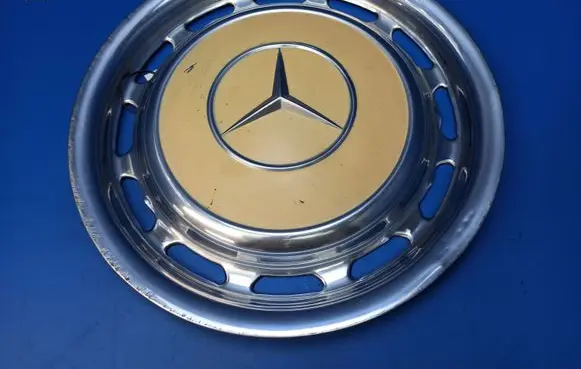 Mercedes-Benz COMPAKT W115 R14 wheel hub/cap/trim 