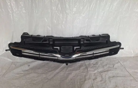 Toyota Verso-S Front bumper upper radiator grill 53101-52320