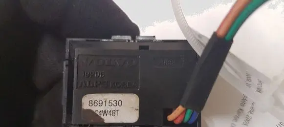 Volvo V50 ESP (stability program) switch 8691530