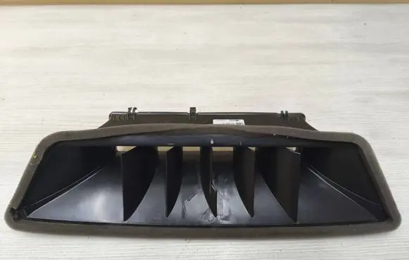 Intercooler air guide/duct channel