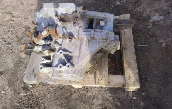 Hyundai Santa Fe Manual 5 speed gearbox 43000-38070