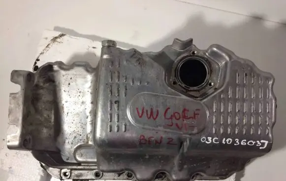 Volkswagen Golf V Oil sump 03C103603J