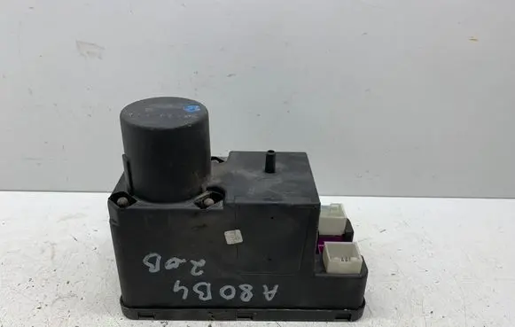 Audi 80 90 S2 B4 Central locking vacuum pump 8TZ00652204 4A0862257F