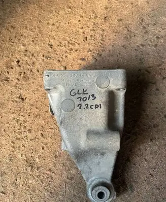Mercedes-Benz GLK (X204) Engine mounting bracket A6512231404 AC46000