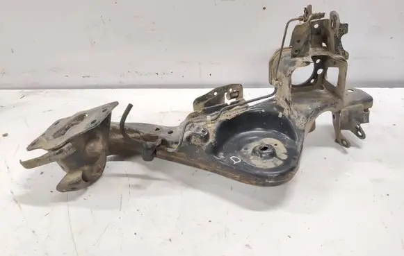 Nissan X-Trail T31 Rear wheel hub spindle/knuckle 