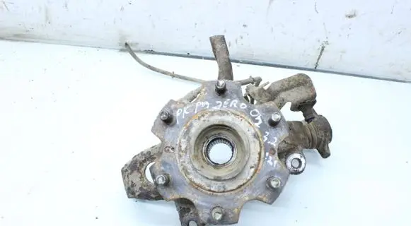 Mitsubishi Pajero Front wheel hub