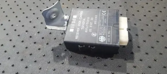 Toyota Avensis T250 Door control unit/module 8974105010 89741-05010