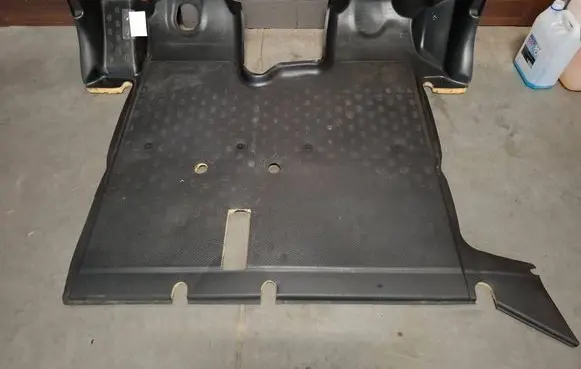 Renault Trafic III (X82) Front floor carpet liner 