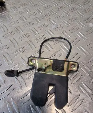 Audi A8 S8 D2 4D Tailgate/trunk/boot lock/catch/latch 4A5827505B