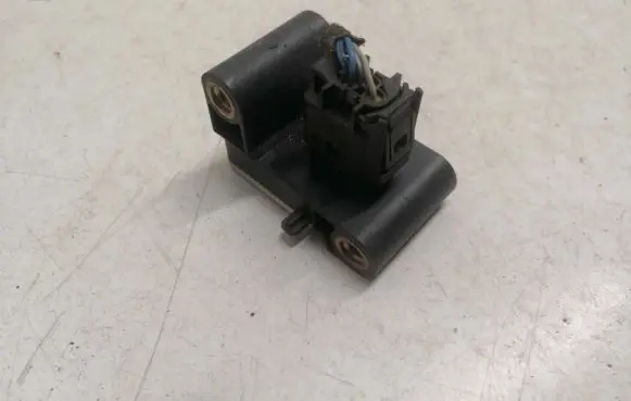 BMW 1 E81 E87 Airbag deployment crash/impact sensor 6911003 0285003900 281009