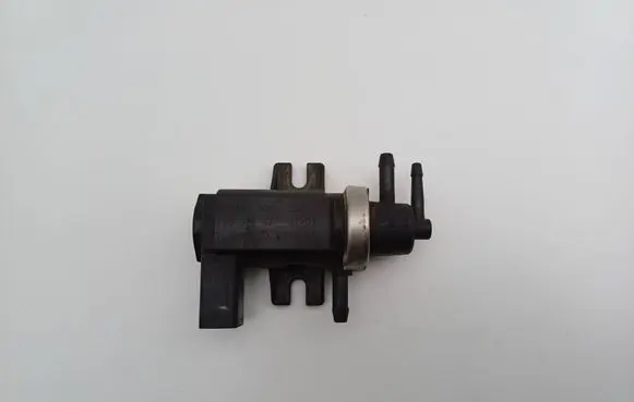 Audi A4 S4 B5 8D Turbo solenoid valve 1J0906627