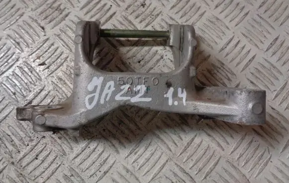 Honda Jazz Gearbox mounting bracket