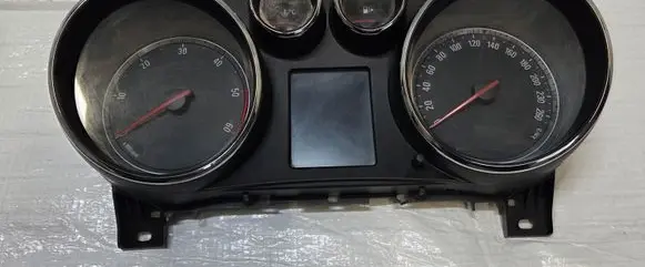 Opel Insignia A Speedometer (instrument cluster) 12844138