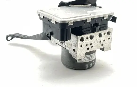 Subaru Crosstrek II ABS Pump 06710950793 27536FL230