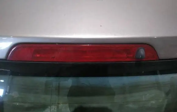 Ford Fiesta Third/center stoplight 