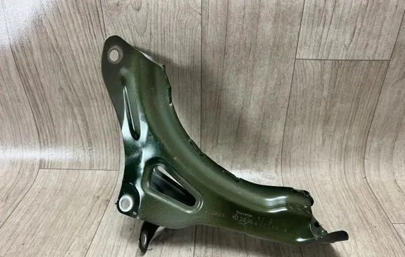 Porsche Panamera (971) Fender mounting bracket 971805374