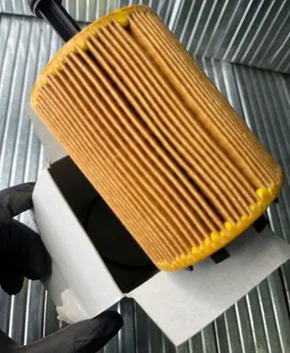 Ford Galaxy Oil filter cover 070115562 045115466 HU7197X