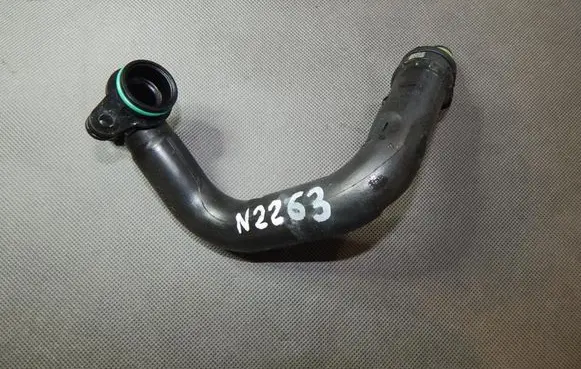 Volkswagen Polo V 6R Breather hose/pipe 04C103474