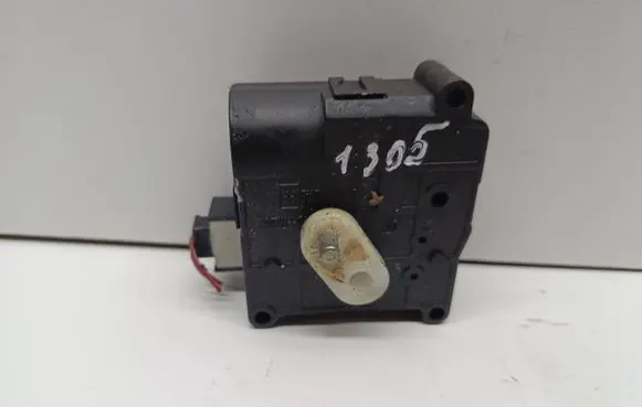 Toyota Corolla Verso AR10 Air flap motor/actuator 1138002051 3G30