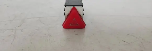 Skoda Fabia Mk1 (6Y) Hazard light switch 6Y0953235 27006