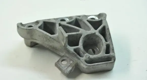 Mini Cooper Countryman R60 Engine mounting bracket 6788664