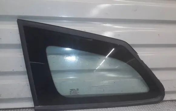 SsangYong Kyron Rear side window 