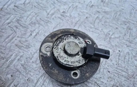 Seat Altea XL Camshaft vanos timing valve 06H109259C