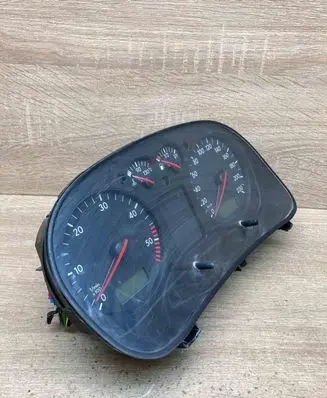 Volkswagen Golf IV Speedometer (instrument cluster) 1J0919861B 0263611004 FORDIESELLHD