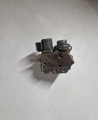 Peugeot 508 Fuel injection high pressure pump 9819938480