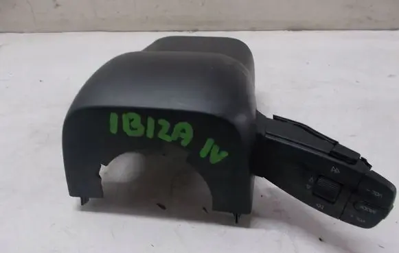 Seat Ibiza IV (6J,6P) Dashboard lower bottom trim panel 