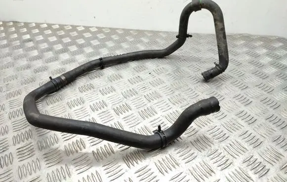 Mercedes-Benz A W176 Engine coolant pipe/hose