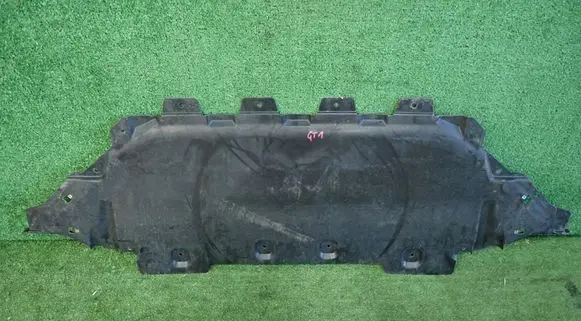 Maserati GranTurismo II Engine splash shield/under tray 670295110
