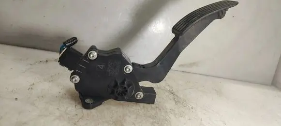 Subaru Forester SH Accelerator throttle pedal 36010AG140 1988007120 09K02C00195