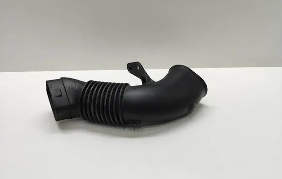 BMW 5 E60 E61 Air intake duct part 7790056 58300015