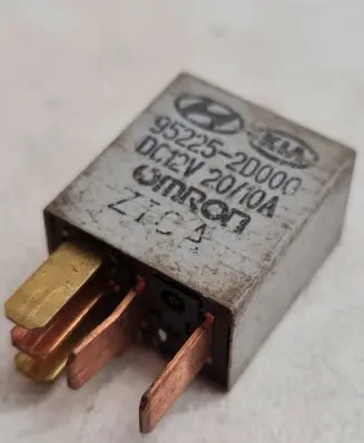 KIA Ceed Other relay 952252D000 DC12V2010A