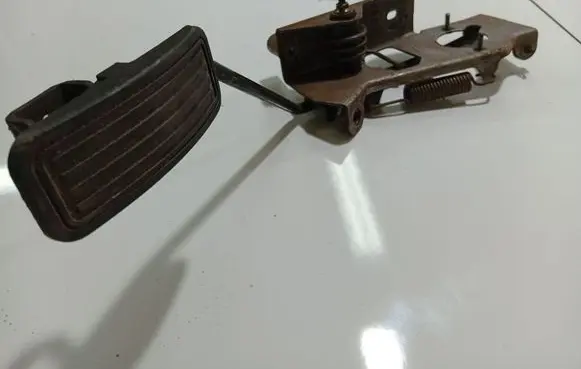 Mazda 6 Accelerator throttle pedal