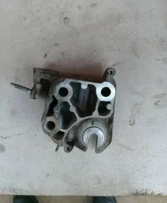 Ford Kuga I Engine mounting bracket AV616030B