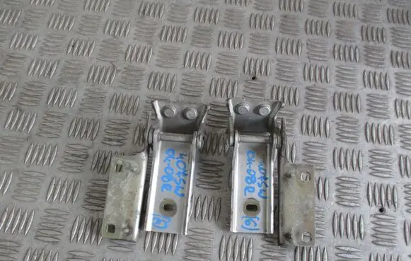 Peugeot 407 Tailgate/trunk/boot hinge