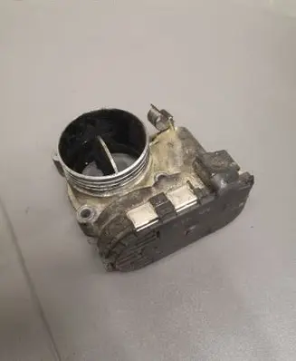 Volvo S80 Throttle valve 8692720