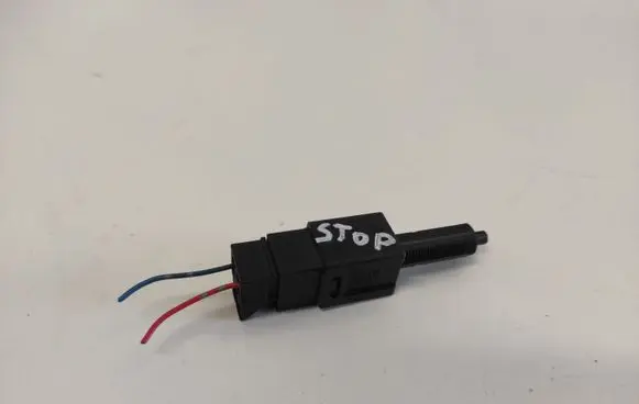 Nissan Note (E11) Brake pedal sensor switch